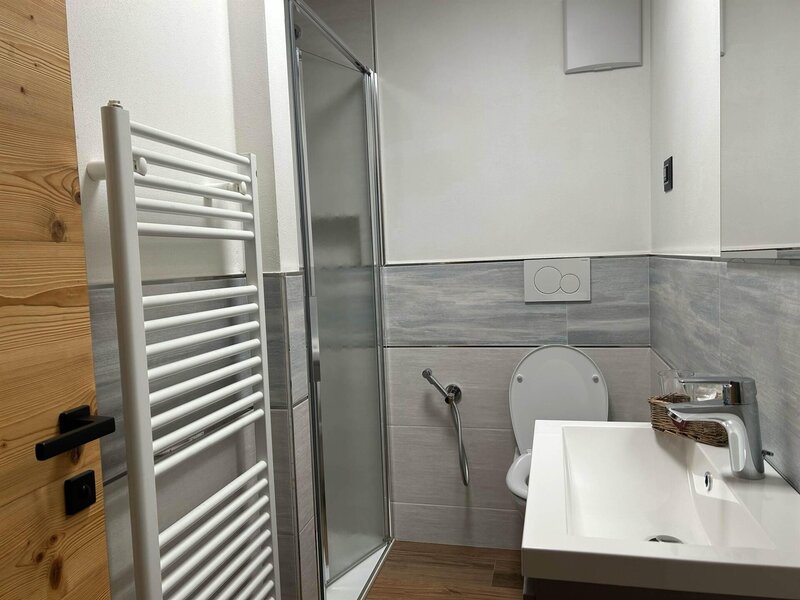 Bathroom Apartment - 1